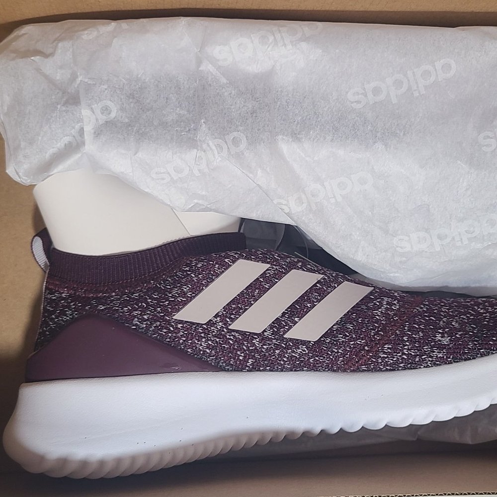 NWB Adidas Ultimafusion Women Sz 9 Running Walking Sneakers Maroon